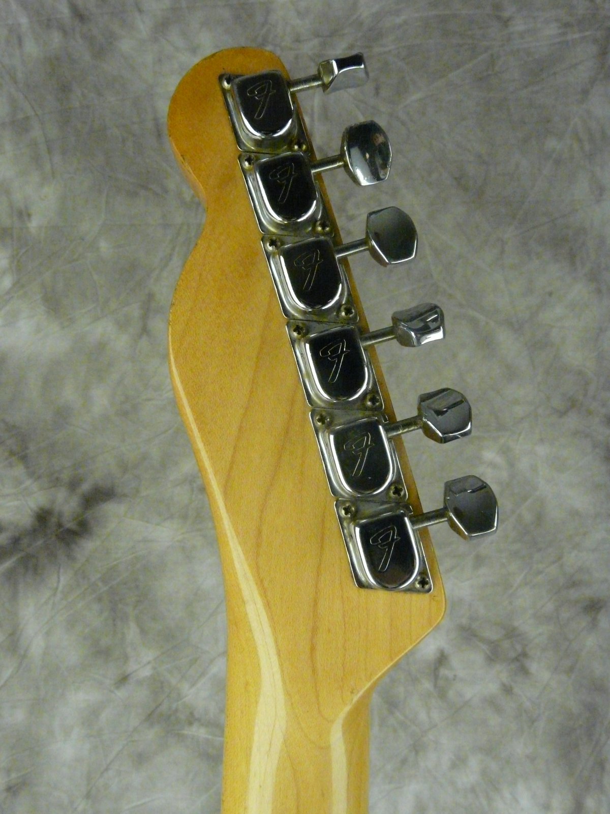 Fender-Telecaster-Thinline-1969-010.JPG