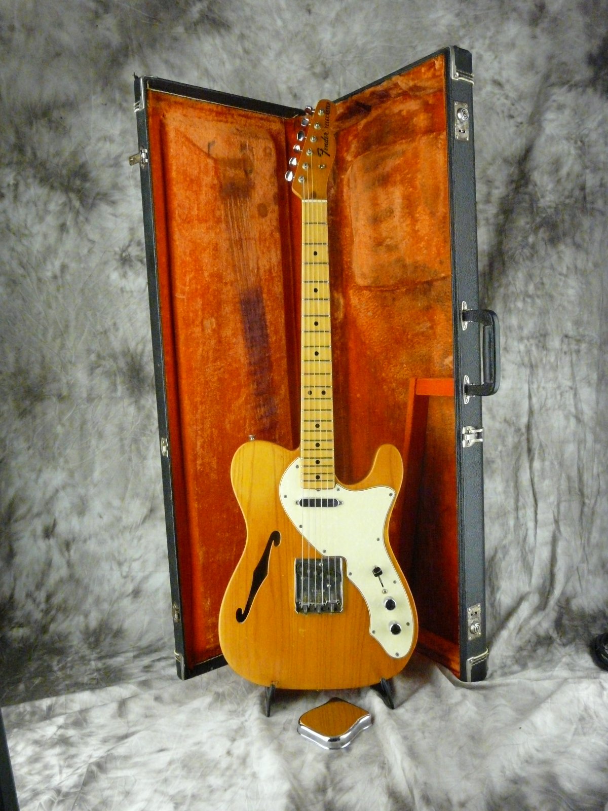 Fender-Telecaster-Thinline-1969-020.JPG