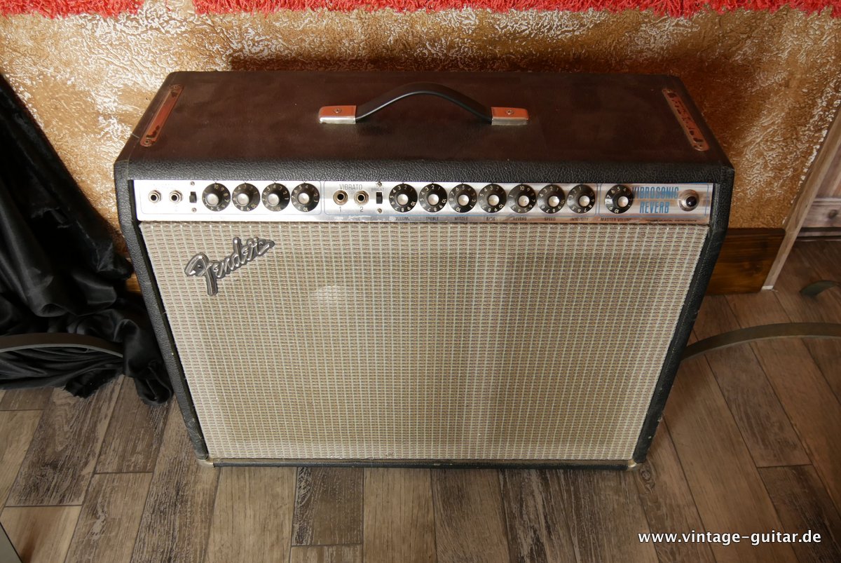 Fender-Vibrosonic-Reverb-1975-002.JPG