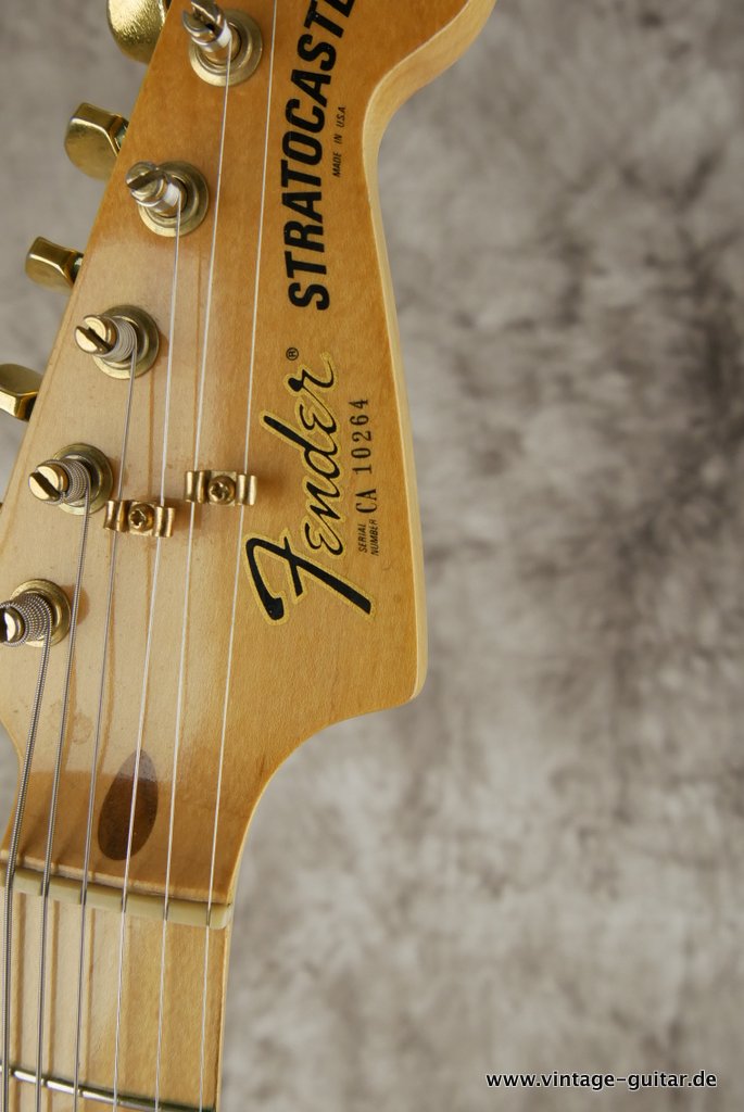Fender-Stratocaster-The-Gold-1982-017.JPG