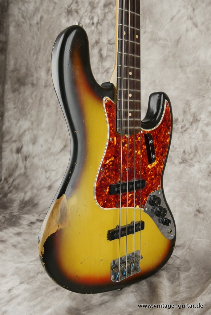 Fender_Jazz-Bass-1963-1965-sunburst-005.JPG