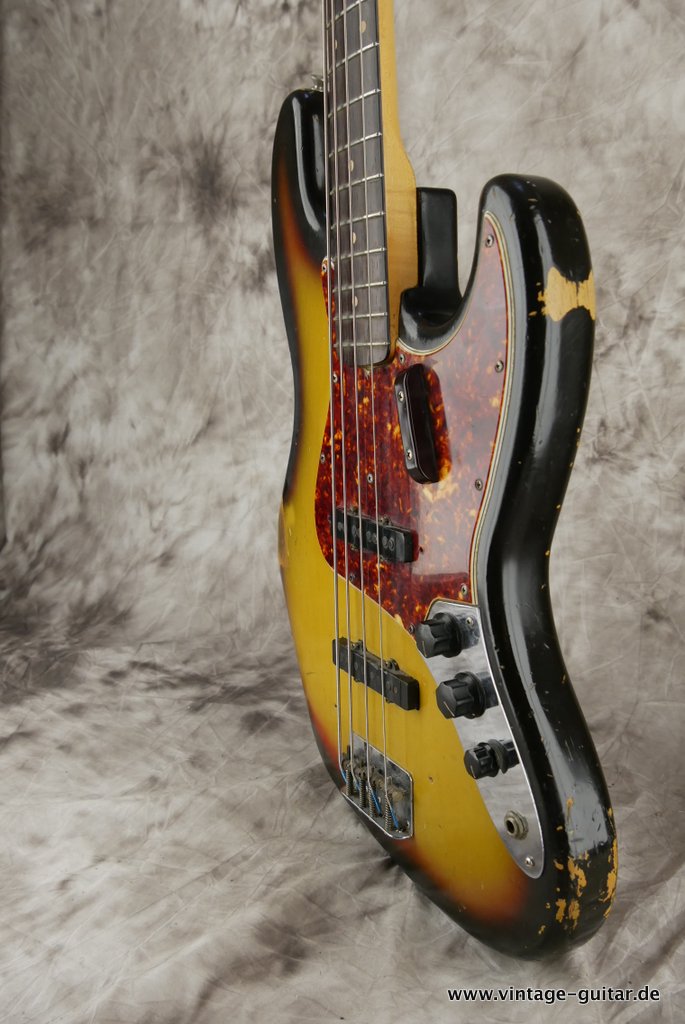 Fender_Jazz-Bass-1963-1965-sunburst-006.JPG