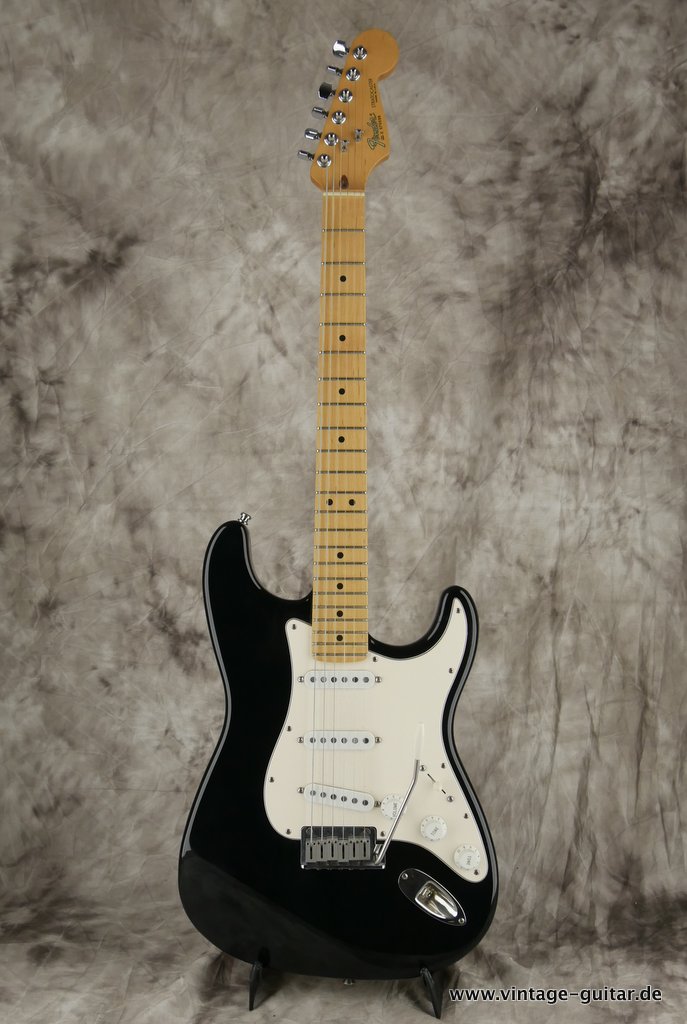 Fender-Stratocaster-American-Standard-1989-black-011.JPG