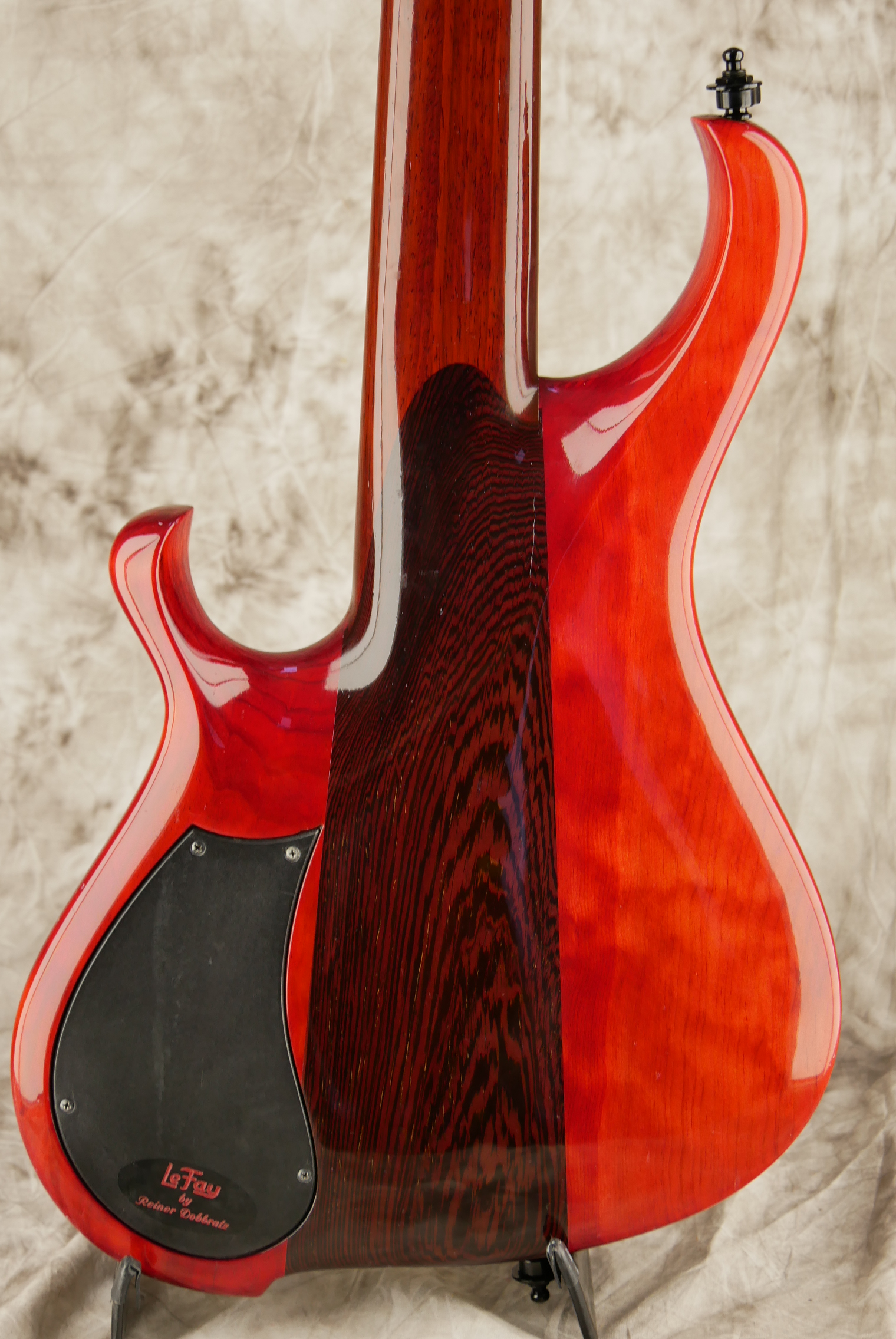 Le-Fay-Karlsson-v-1999-fretless-005.JPG