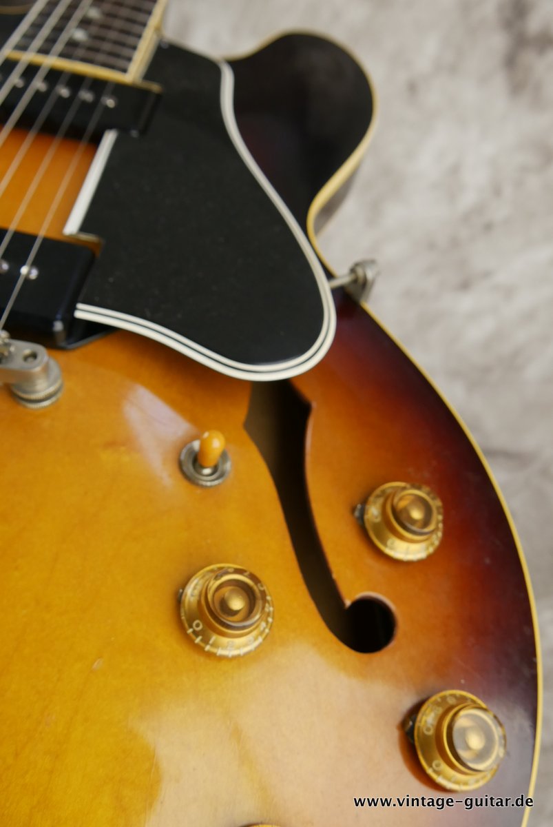 Gibson-ES-330-TD-1960-sunburst-017.JPG