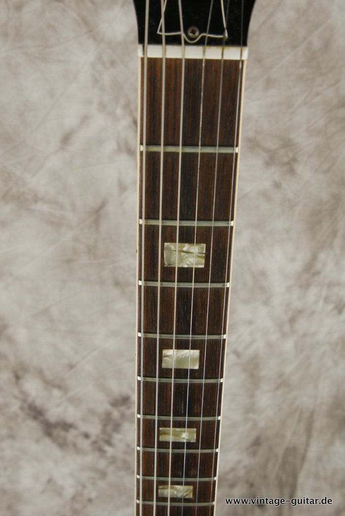 Gibson-ES-330-TD-1965-wide-neck-sunburst-013.JPG