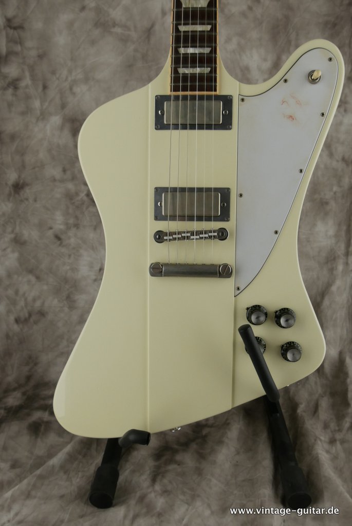Gibson-Firebird-V-120Th-Anniversary-white-2014-002.JPG