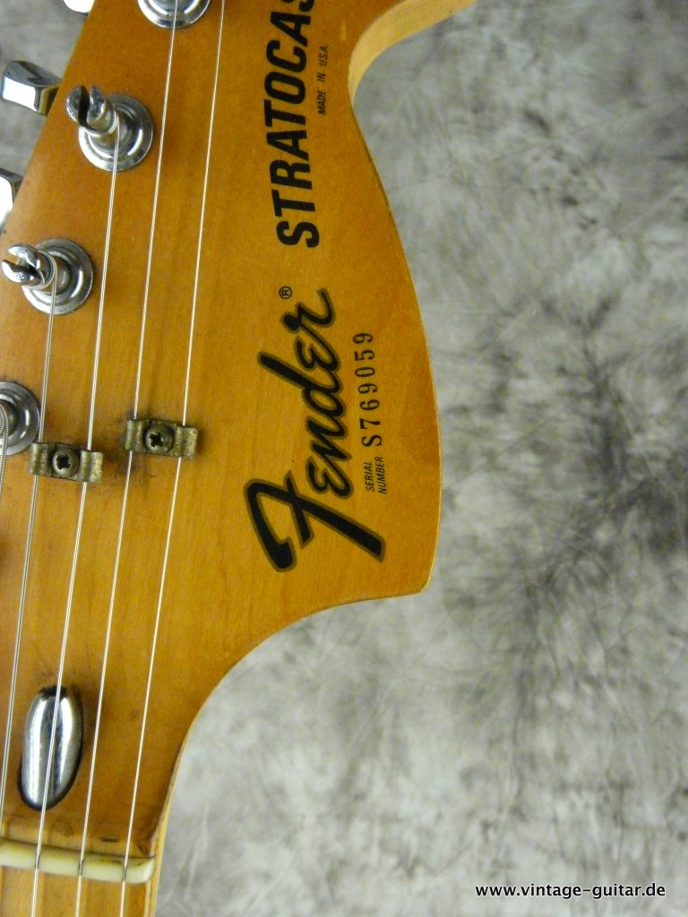 Fender-Stratocaster-olympic-white-1977-lite-ash-body-013.JPG