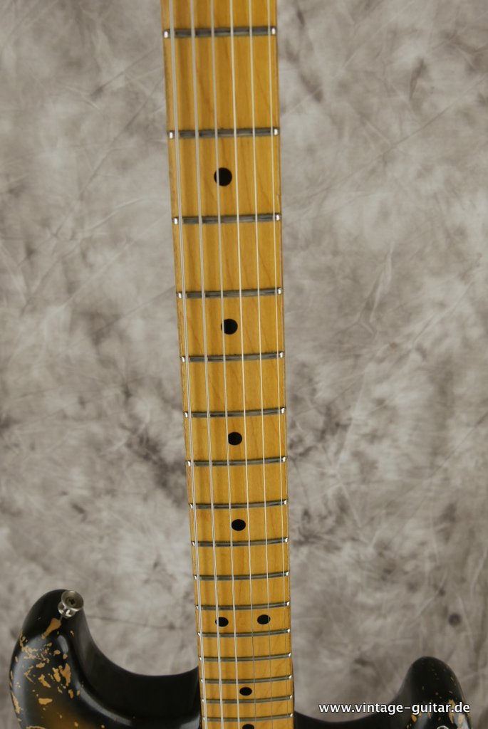 Fender-Stratocaster-1969-maple-cap-neck-033.JPG