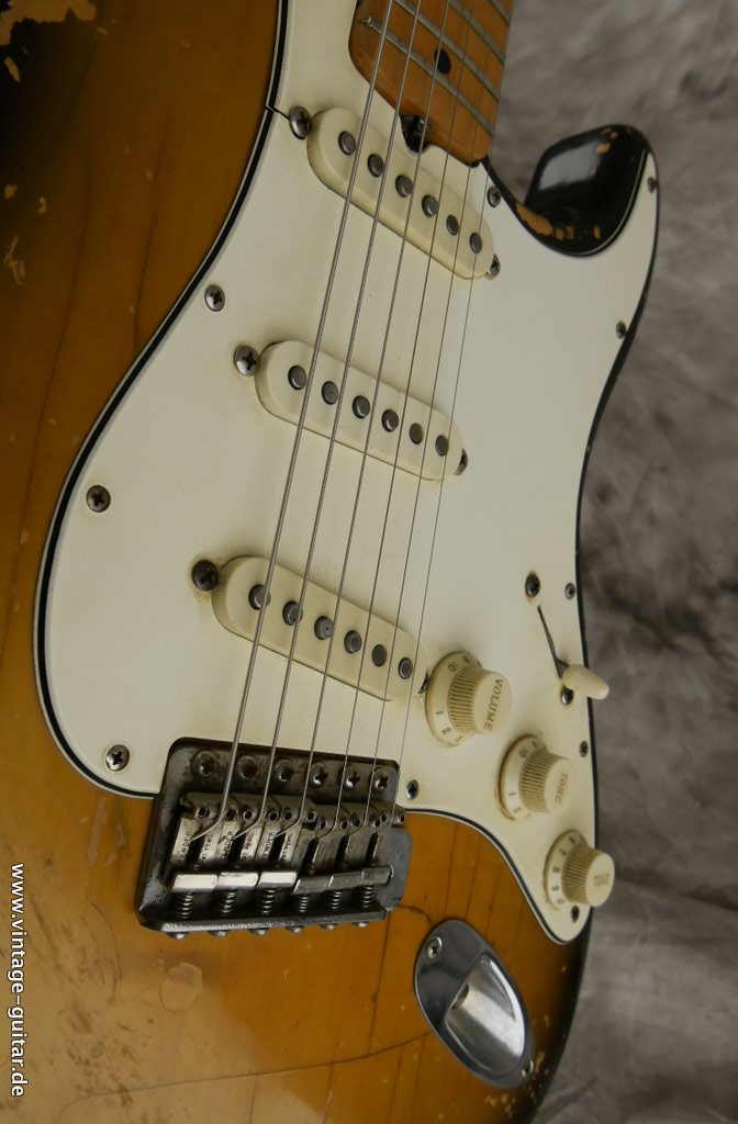 Fender-Stratocaster-1969-maple-cap-neck-038.JPG