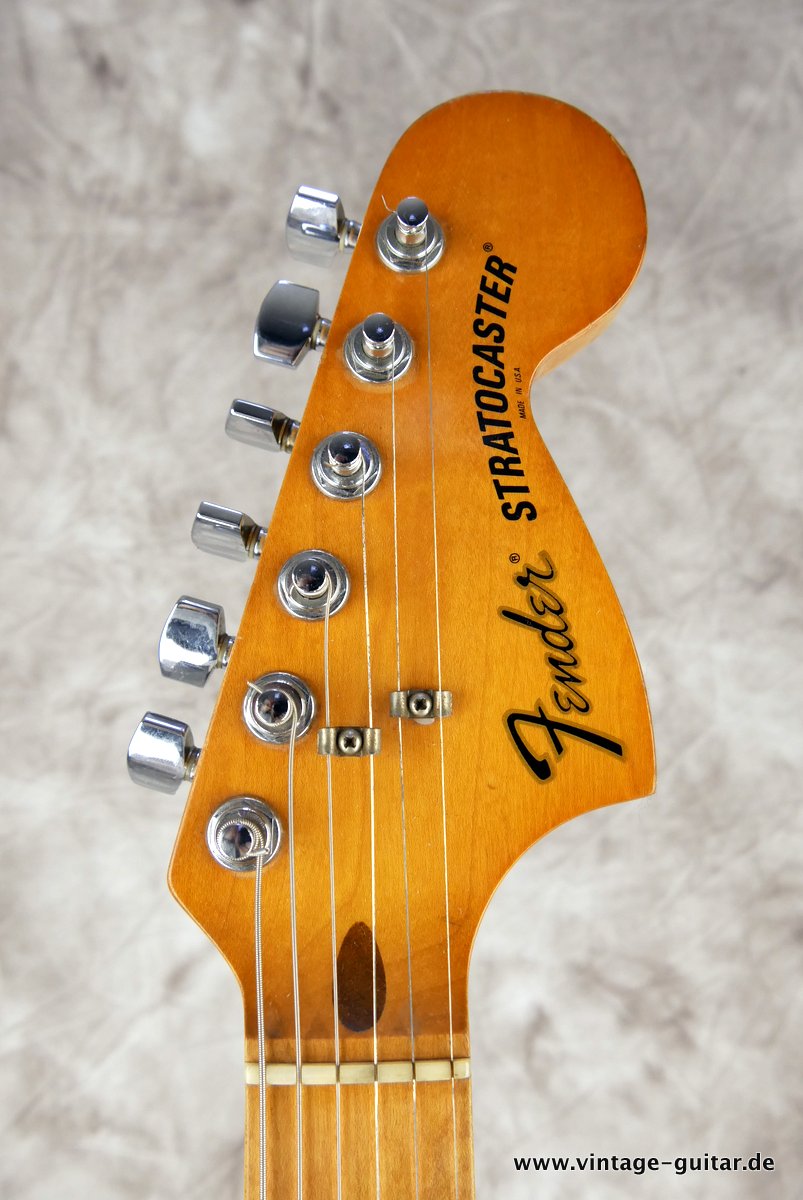 Fender-25th-Anniversary-Stratocaster-1979-010.JPG