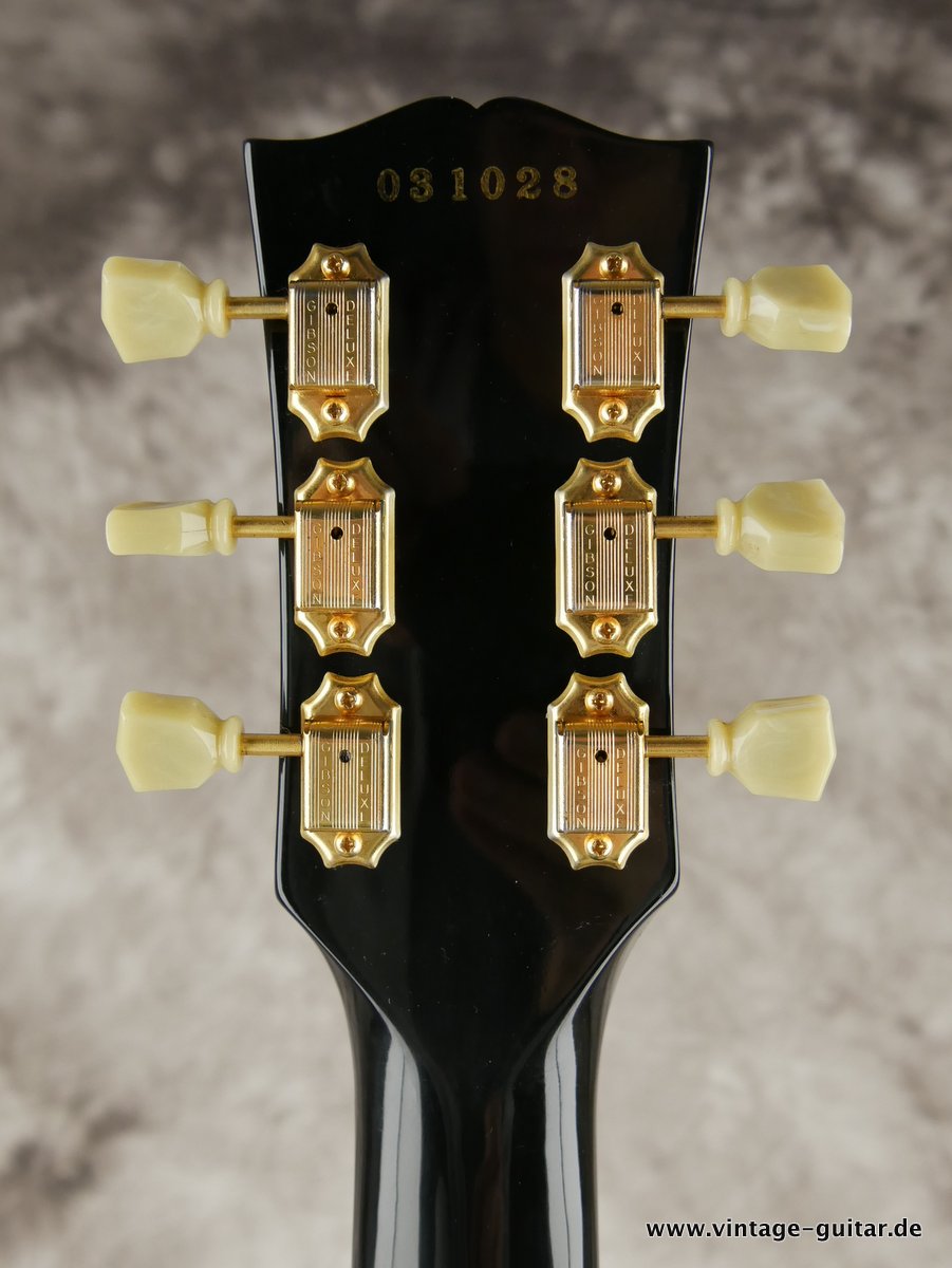 GIbson-Les-Paul-Classic-2003-black-golden-hardware-009.JPG