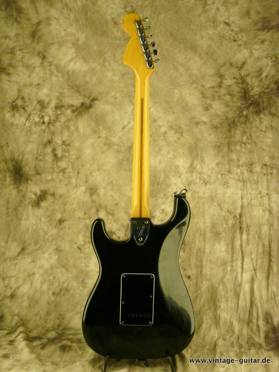 Fender-Stratocaster-1979-black-005.JPG