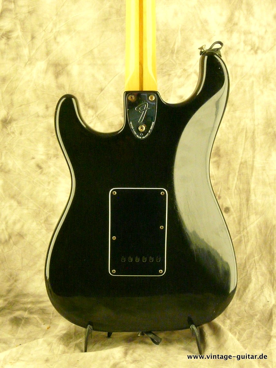 Fender-Stratocaster-1979-black-006.JPG