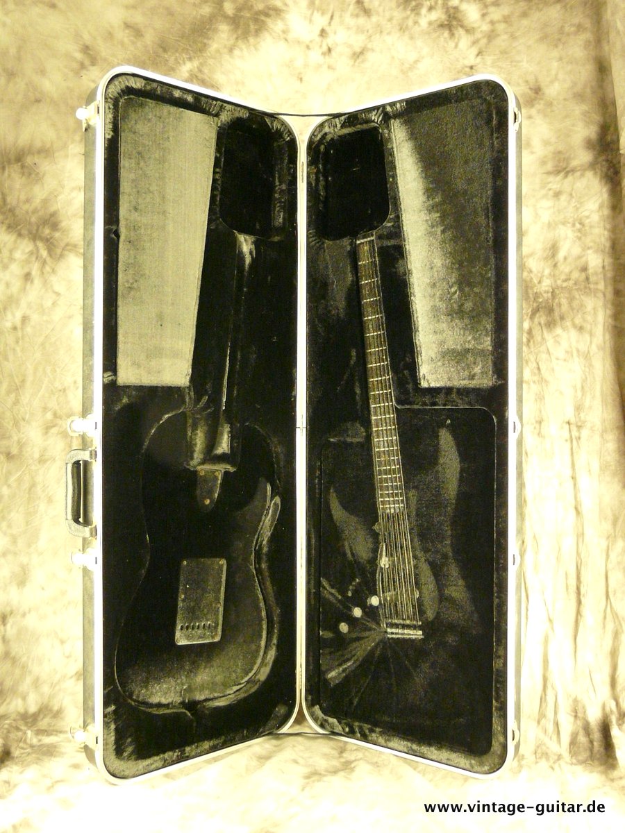 Fender-Stratocaster-1979-black-010.JPG
