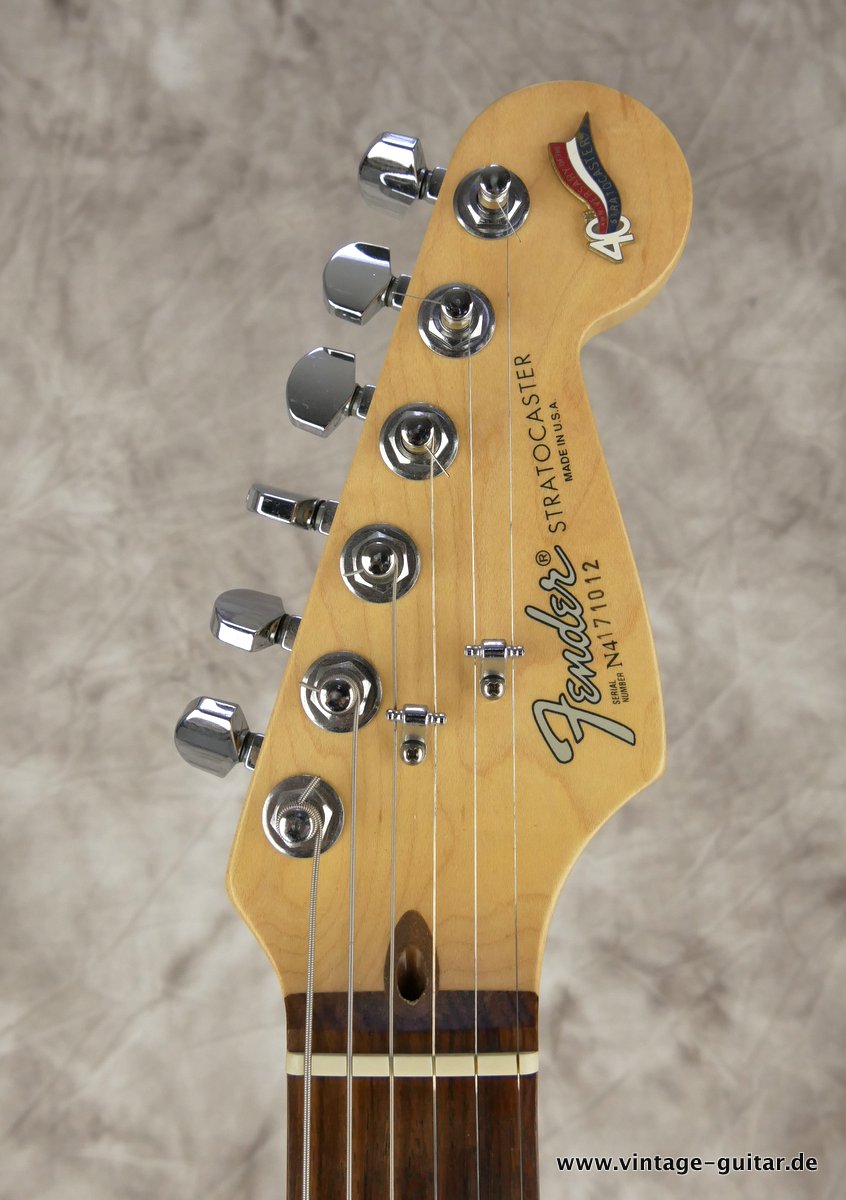 Fender-Stratocaster-40th-Anniversary-1994-009.JPG