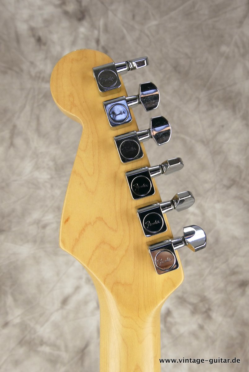 Fender-Stratocaster-40th-Anniversary-1994-010.JPG