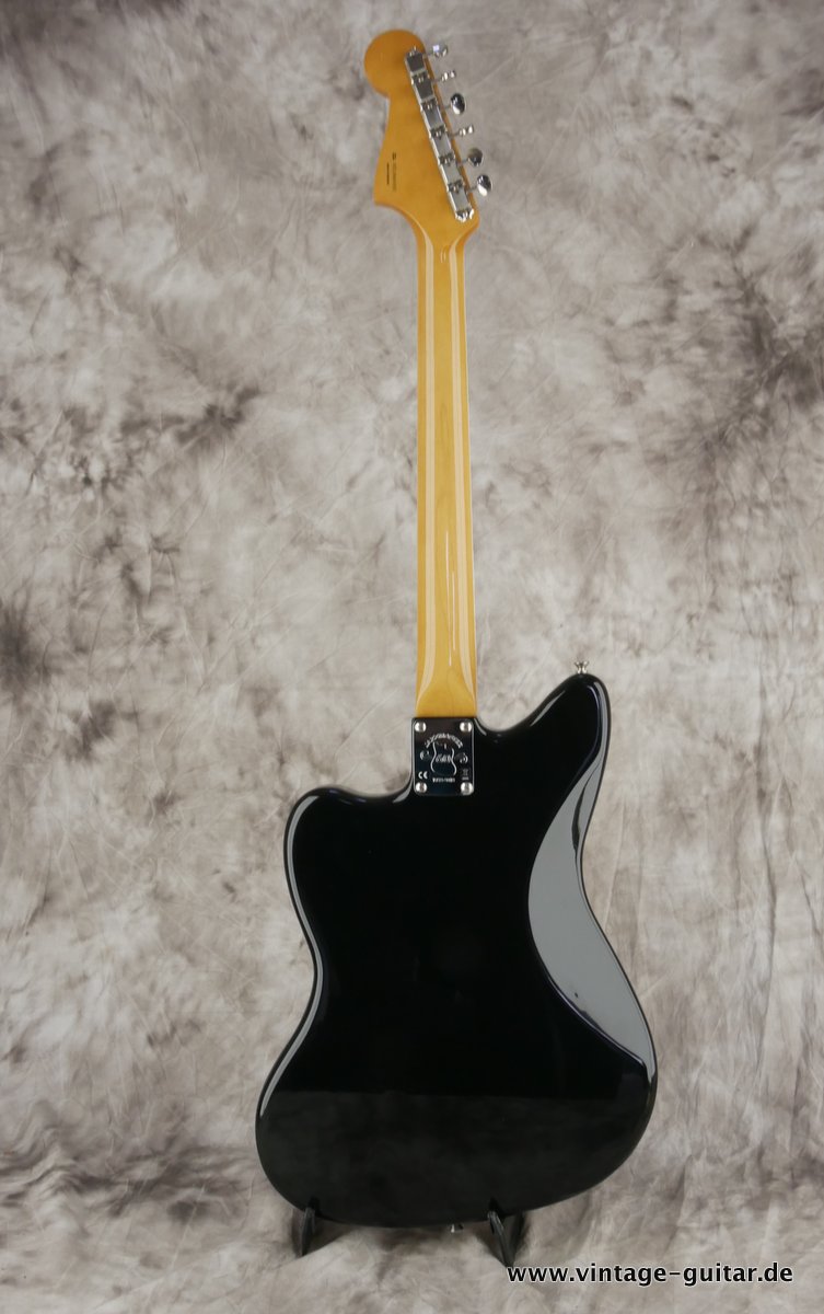 Fender-Jazzmaster-60th-Anniversary-black-003.JPG