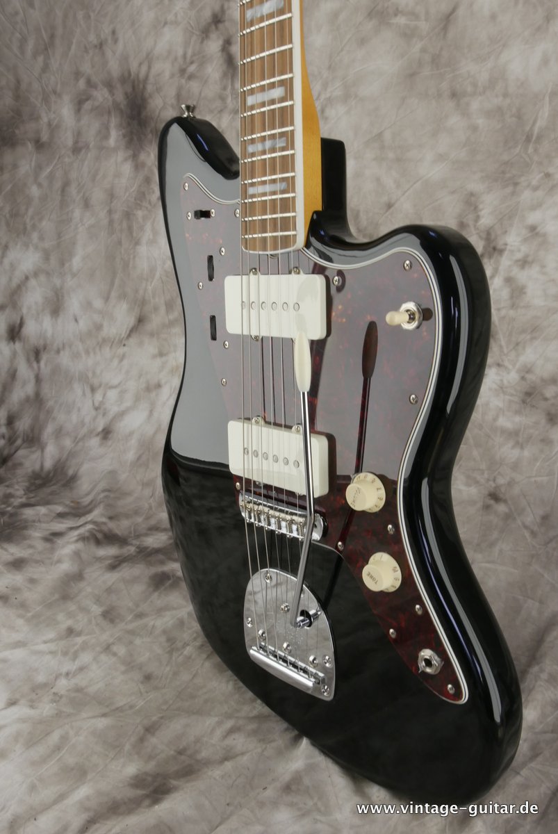Fender-Jazzmaster-60th-Anniversary-black-006.JPG