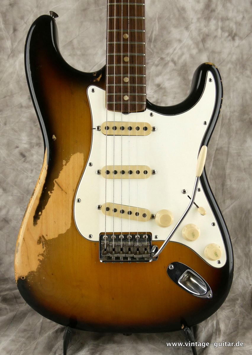 Fender-Stratocaster-1970-sunburst-4-hole-002.JPG