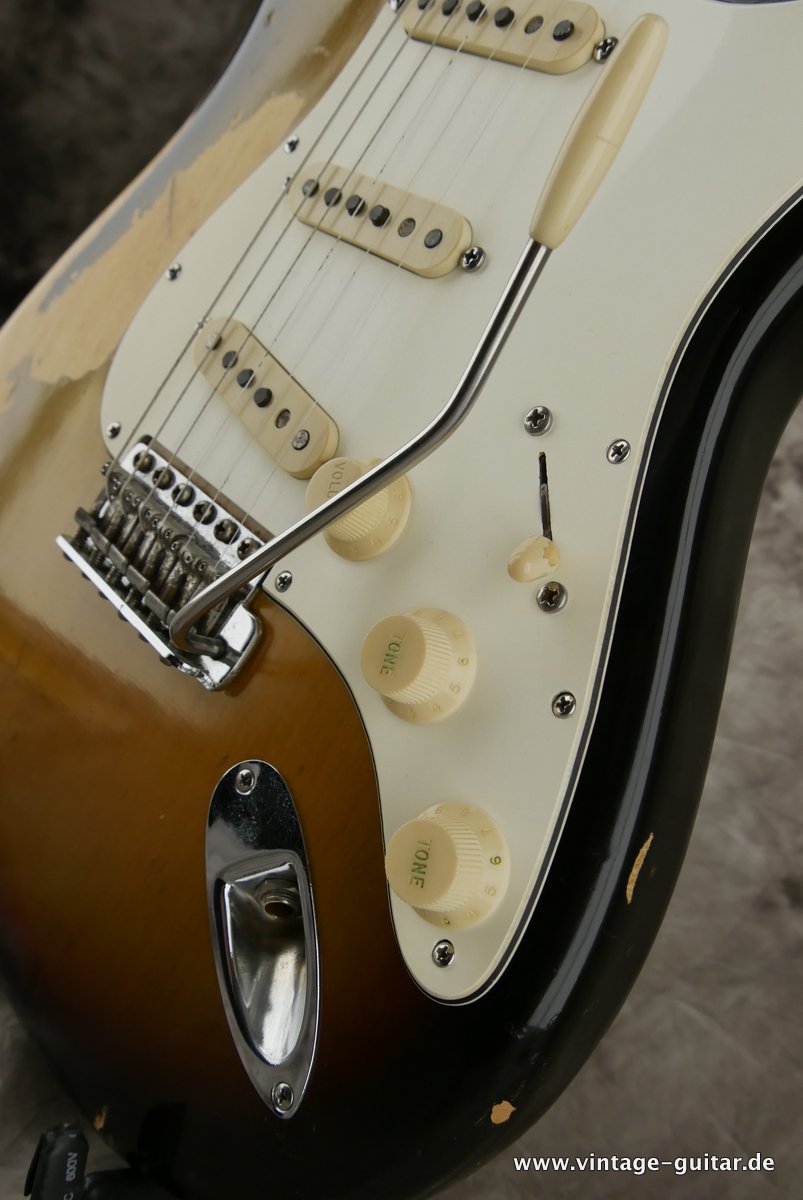 Fender-Stratocaster-1970-sunburst-4-hole-014.JPG