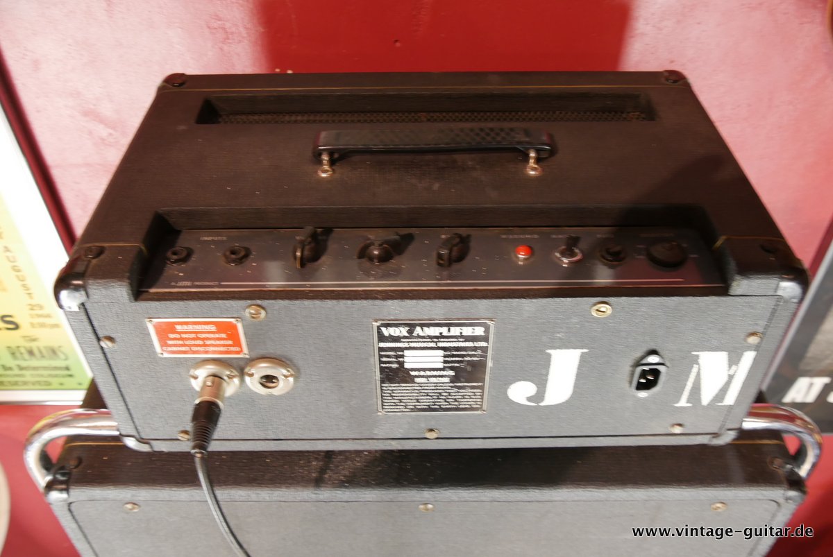 Vox-AC-100-V4141-Beatle-Cabinet-1965-004.JPG