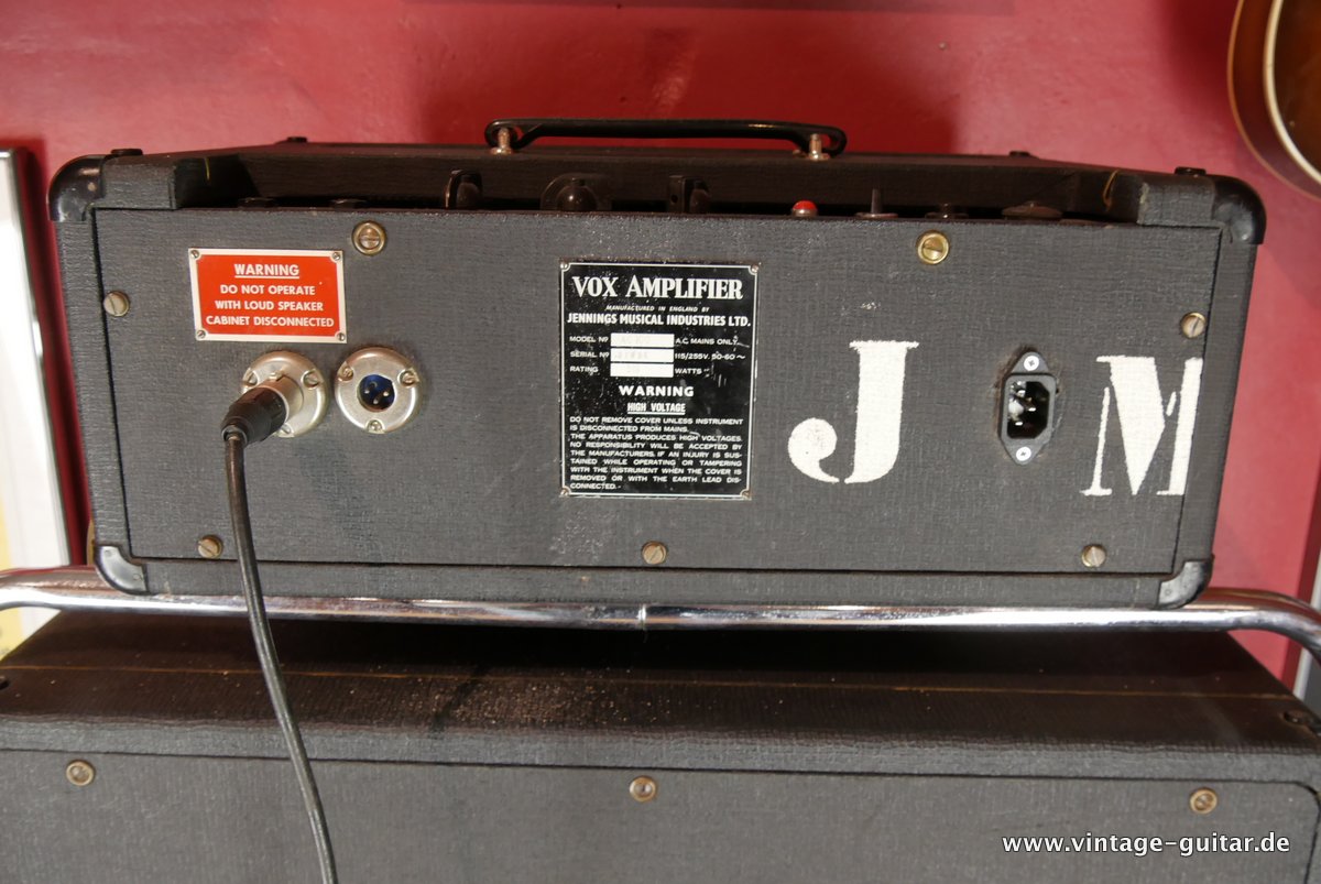 Vox-AC-100-V4141-Beatle-Cabinet-1965-005.JPG