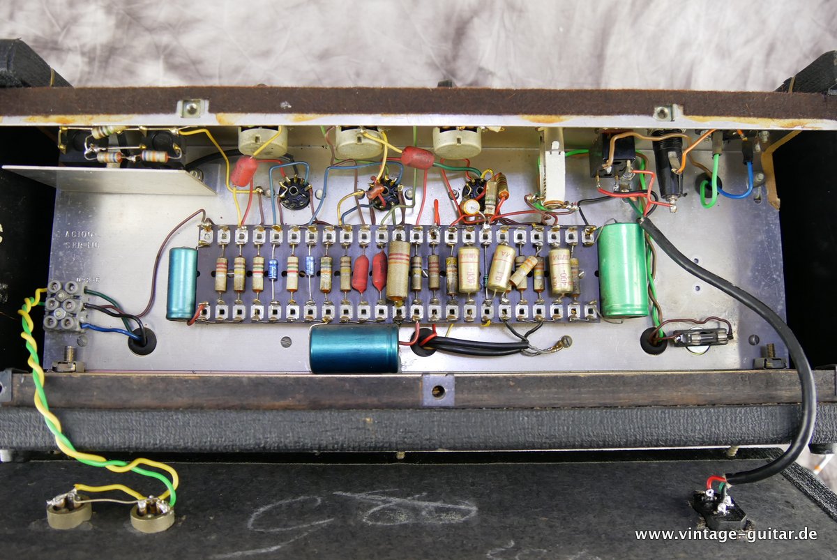 Vox-AC-100-V4141-Beatle-Cabinet-1965-014.JPG