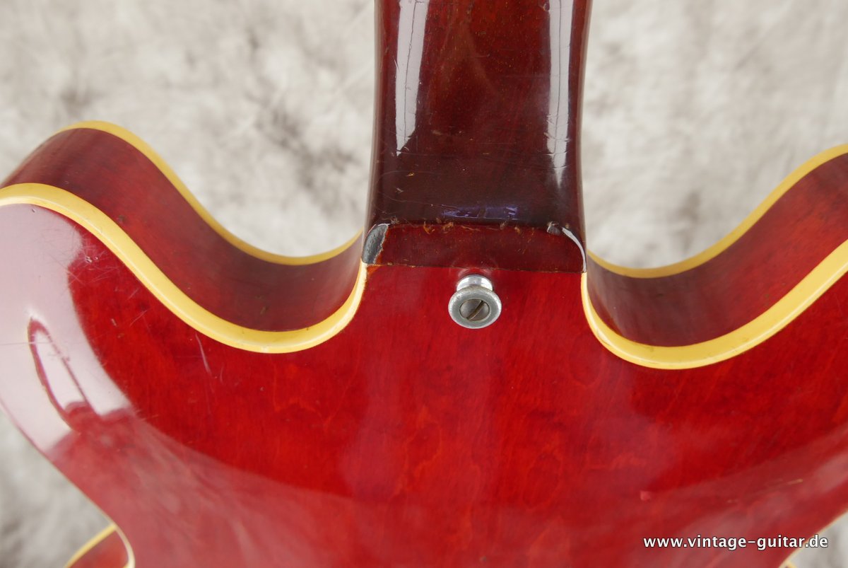 Gibson-ES-335-TD-cherry-1963-015.JPG