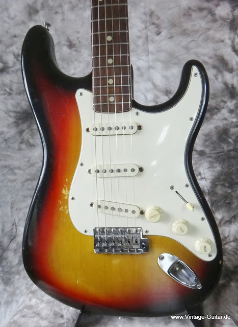 Fender-Stratocaster-1972-sunburst-001.JPG