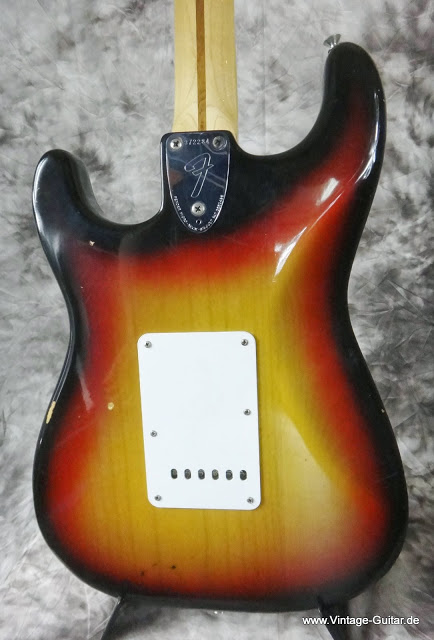 Fender-Stratocaster-1972-sunburst-004.JPG