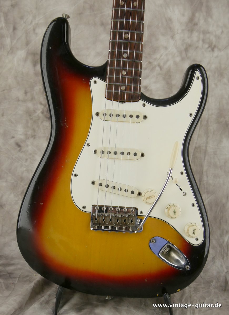 Fender-Stratocaster-1966-sunburst-002.JPG