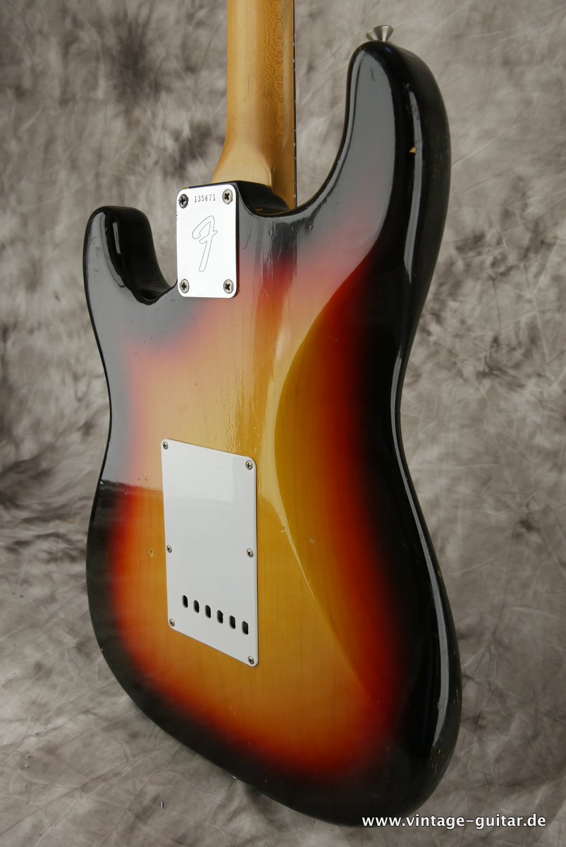 Fender-Stratocaster-1966-sunburst-007.JPG