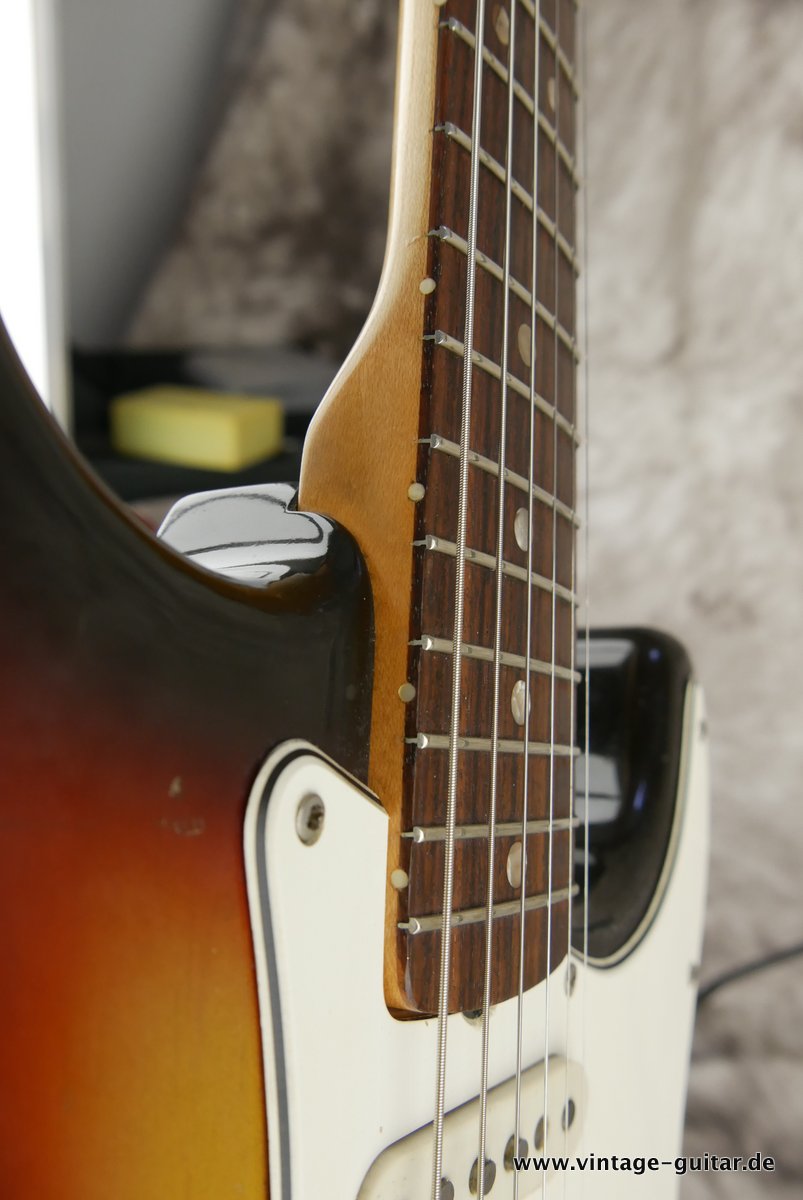 Fender-Stratocaster-1966-sunburst-014.JPG