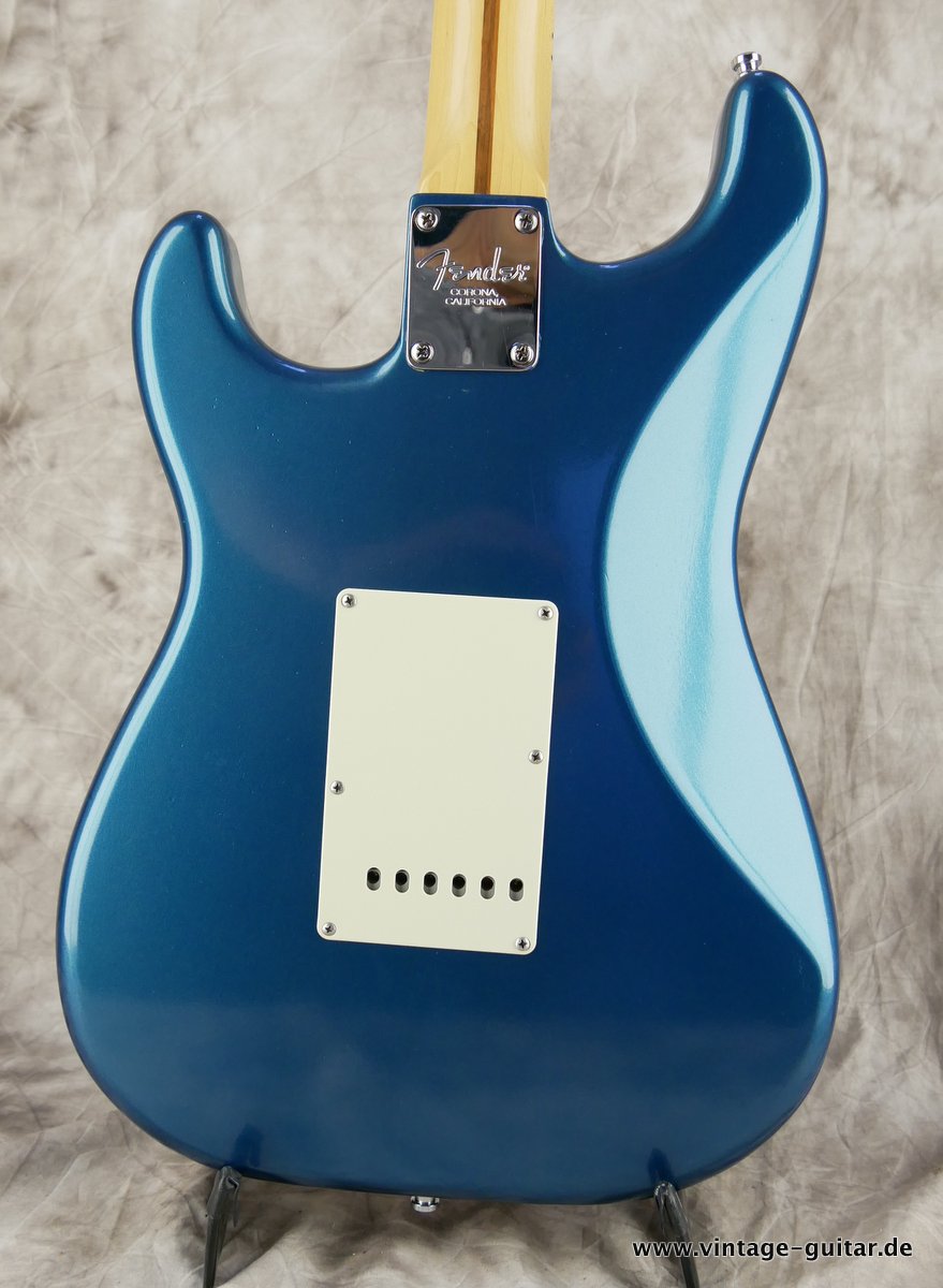 Fender-Richie-Sambora-2000-lake-placid-blue-004.JPG
