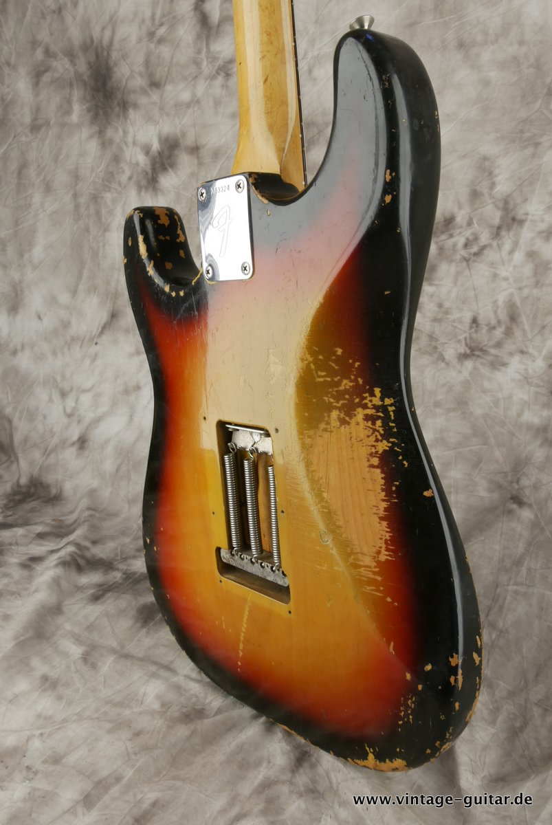Fender-Stratocaster-1967-sunburst-007.JPG