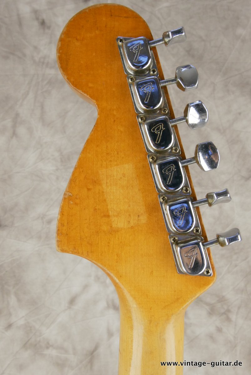 Fender-Stratocaster-1967-sunburst-010.JPG