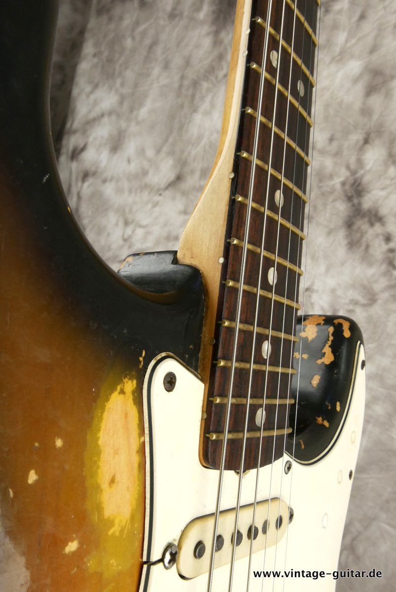 Fender-Stratocaster-1967-sunburst-015.JPG