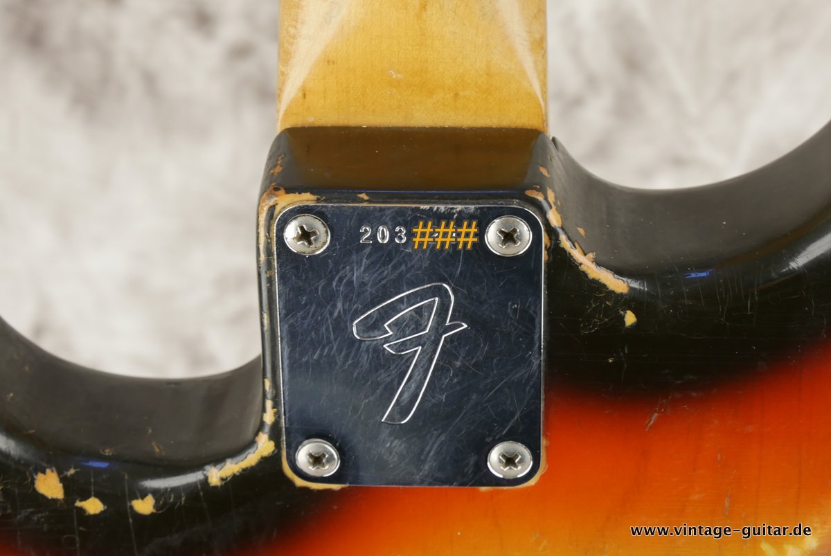 Fender-Stratocaster-1967-sunburst-019.JPG