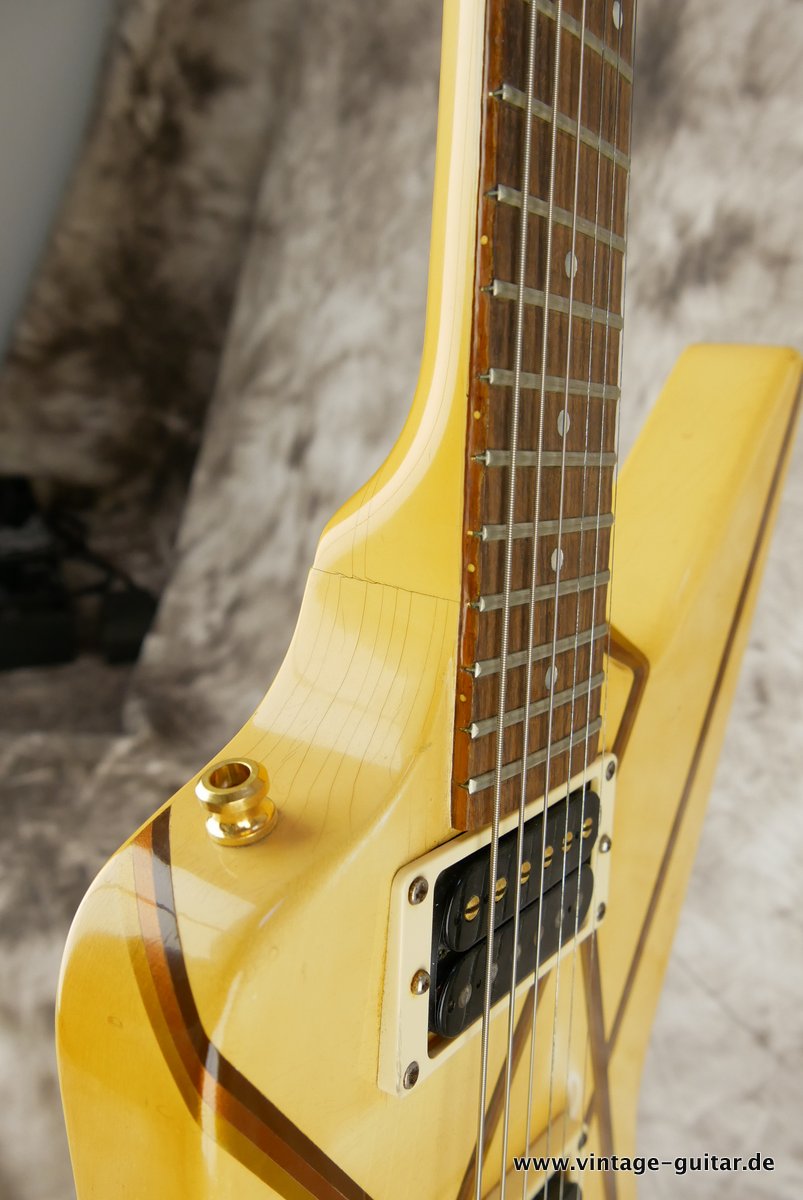 Gibson-Explorer-Designer-Series-1984-011.JPG