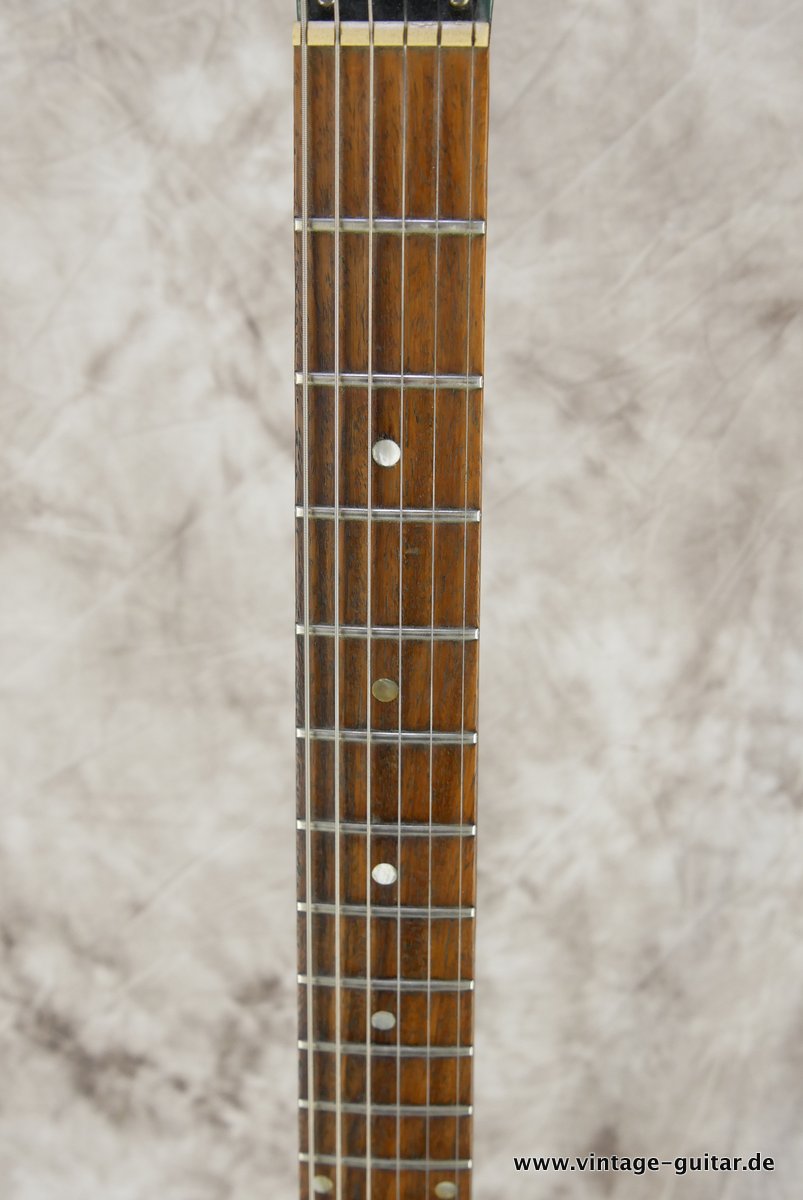 Gibson-Firebird-V-pelham-blue-1966-011.JPG