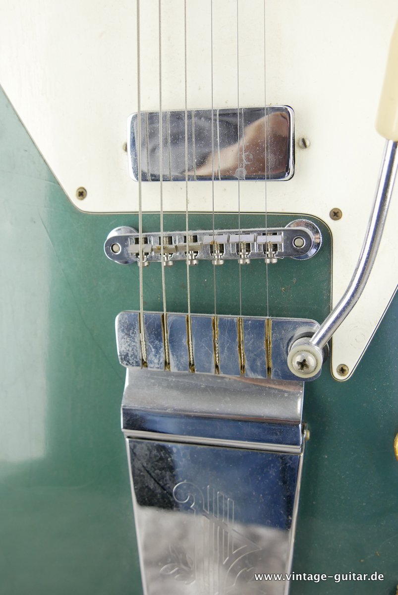 Gibson-Firebird-V-pelham-blue-1966-013.JPG