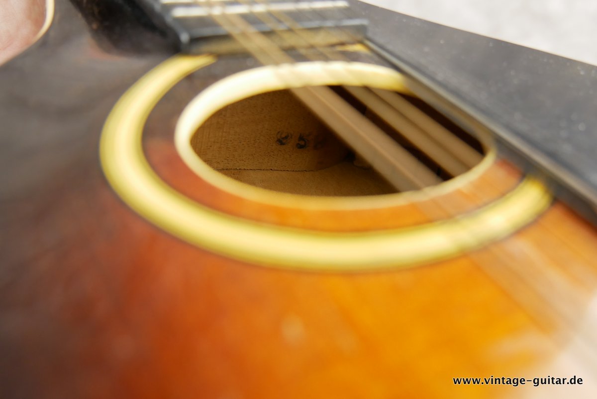 Gibson-Mandolin-A-Style-1920-008.JPG