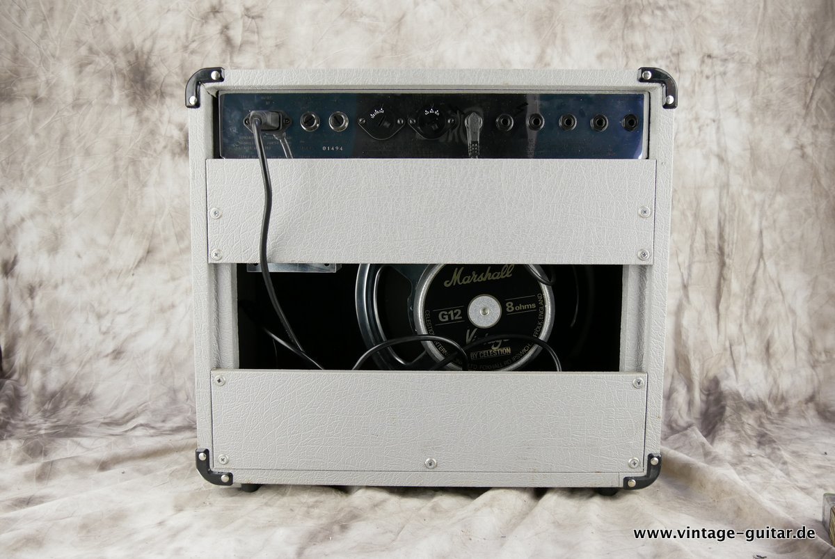 img/vintage/3435/Marshall_Silver_Jubilee_JCM_800_2554_1987-002.JPG