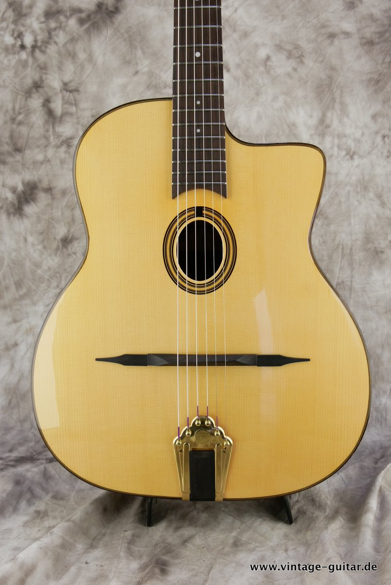 Altamira-M01-2007-Django-style-guitar-002.JPG