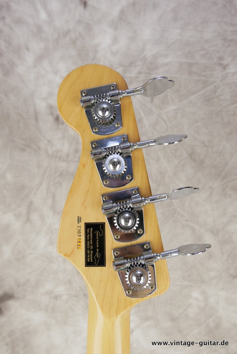 img/vintage/3448/Fender_Jazz_Bass_Sonic_Blue_2003-006.JPG