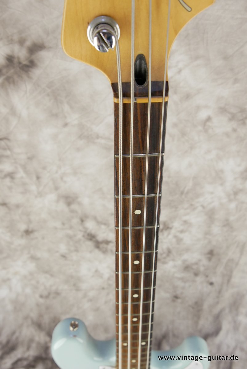 img/vintage/3448/Fender_Jazz_Bass_Sonic_Blue_2003-007.JPG