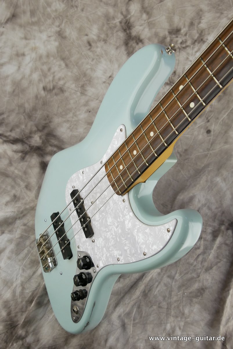 img/vintage/3448/Fender_Jazz_Bass_Sonic_Blue_2003-010.JPG