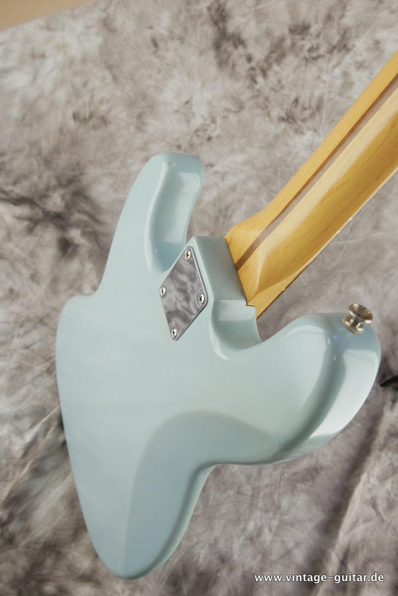 img/vintage/3448/Fender_Jazz_Bass_Sonic_Blue_2003-011.JPG