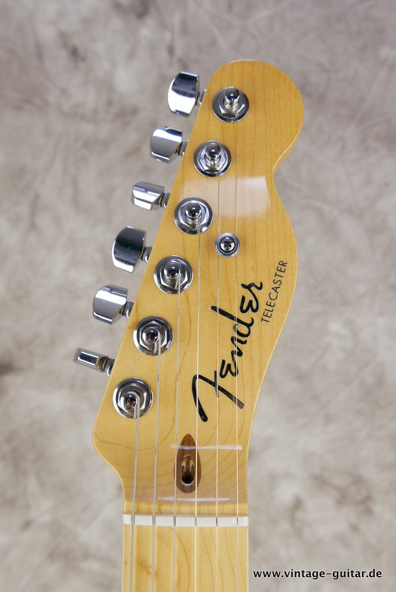 Fender-Telecaster-Deluxe-60th-Anniversary-white-binding-2011-007.JPG